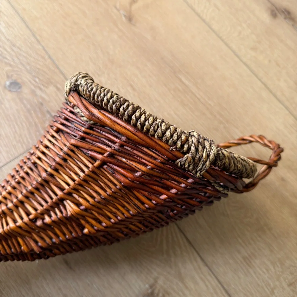 Vintage Woven Wicker Cornucopia Basket Brown Horn of Plenty Thanksgiving Decor